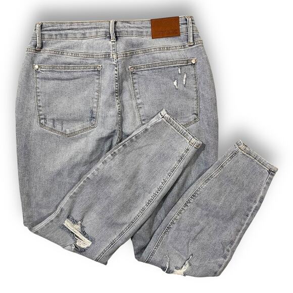 Judy Blue Jeans 14W Light Wash High Rise Distressed Skinny Denim - Picture 5 of 15